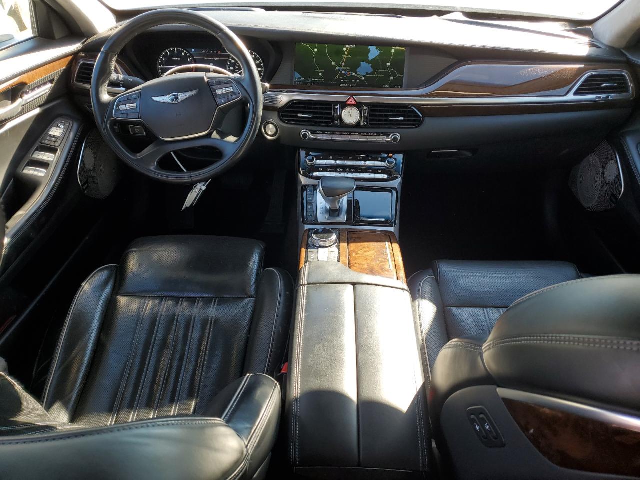 2017 Genesis G90 - Image 8