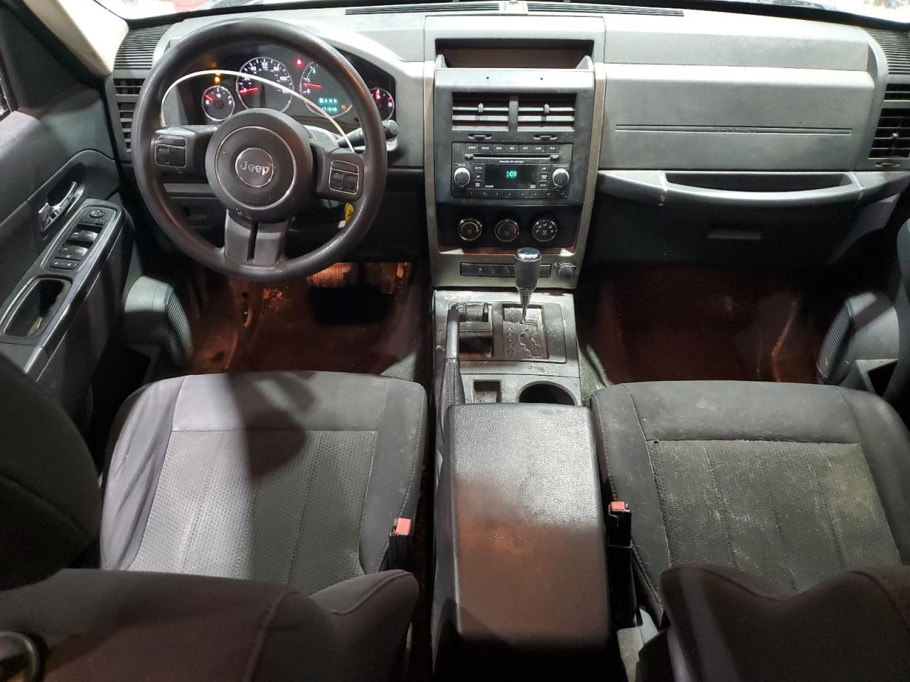 2012 Jeep Liberty (North America) - Image 8