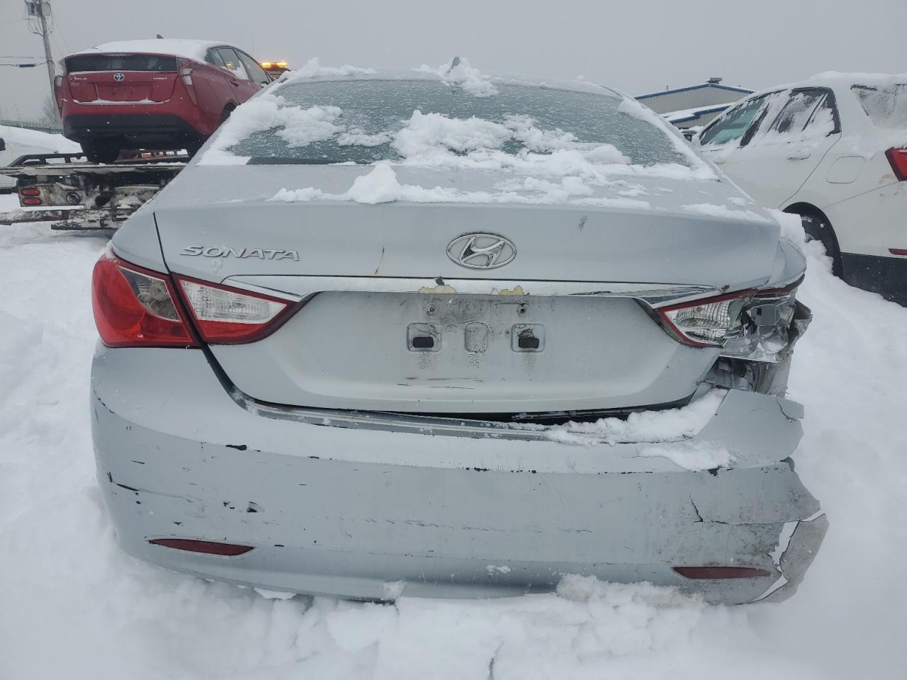 2011 Hyundai Sonata - Image 6