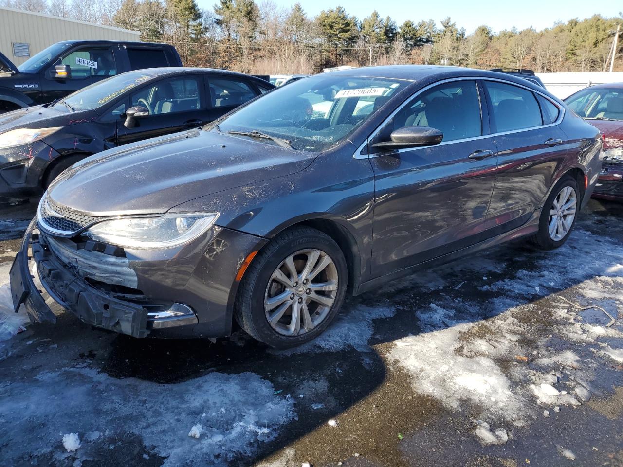 2015 Chrysler 200 Limited იყიდება Exeter-ში, RI - Front End