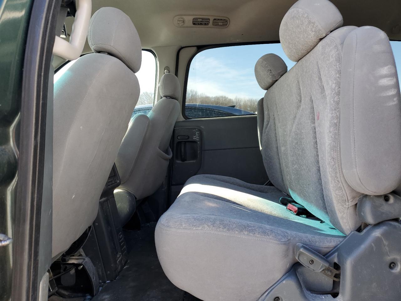 2000 Nissan Quest - Image 11