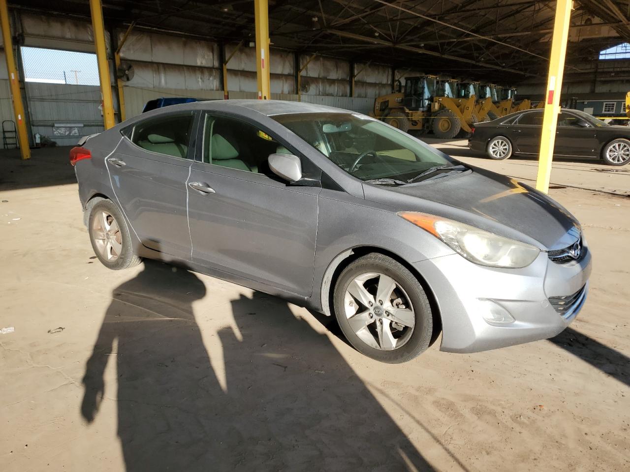 2013 Hyundai Elantra - Image 4