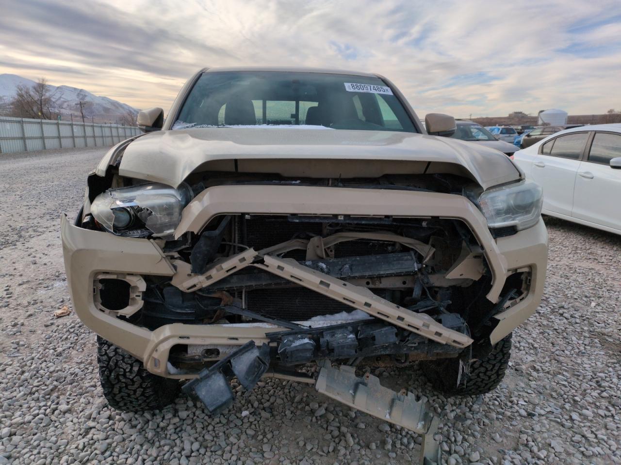 2016 Toyota Tacoma - Image 5