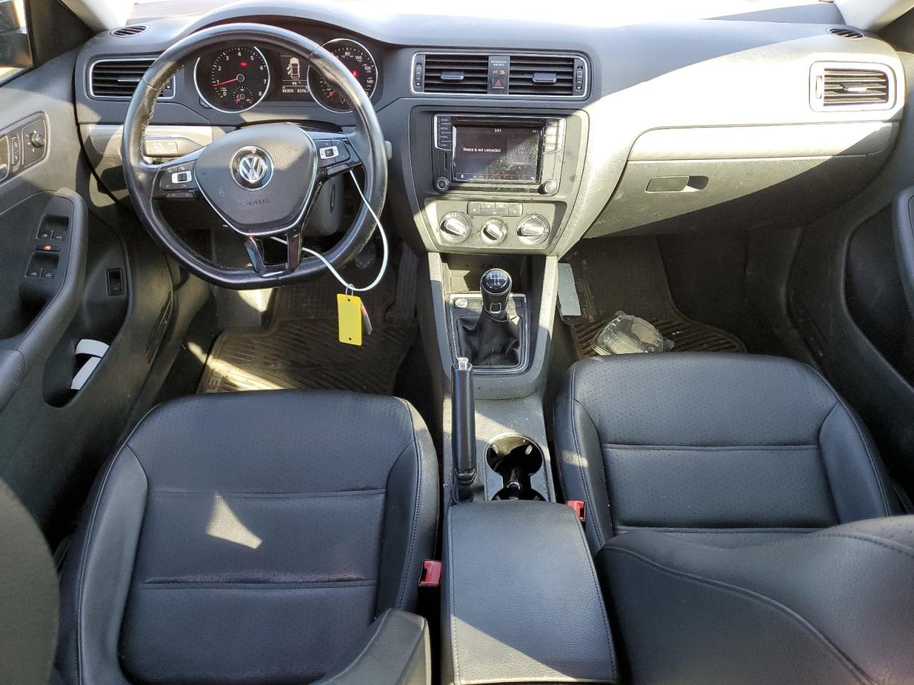 2017 Volkswagen Jetta - Image 8