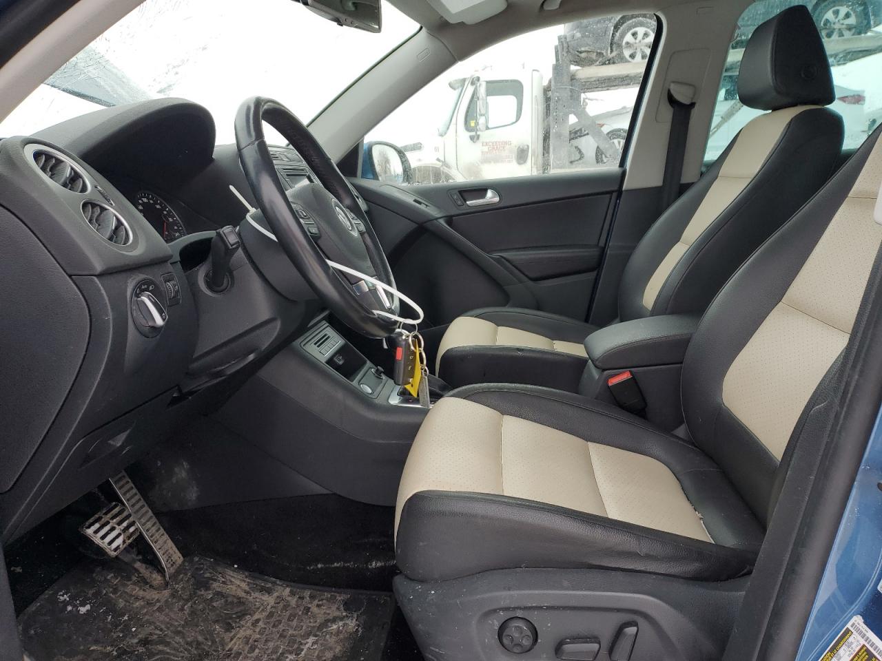 2017 Volkswagen Tiguan - Image 7