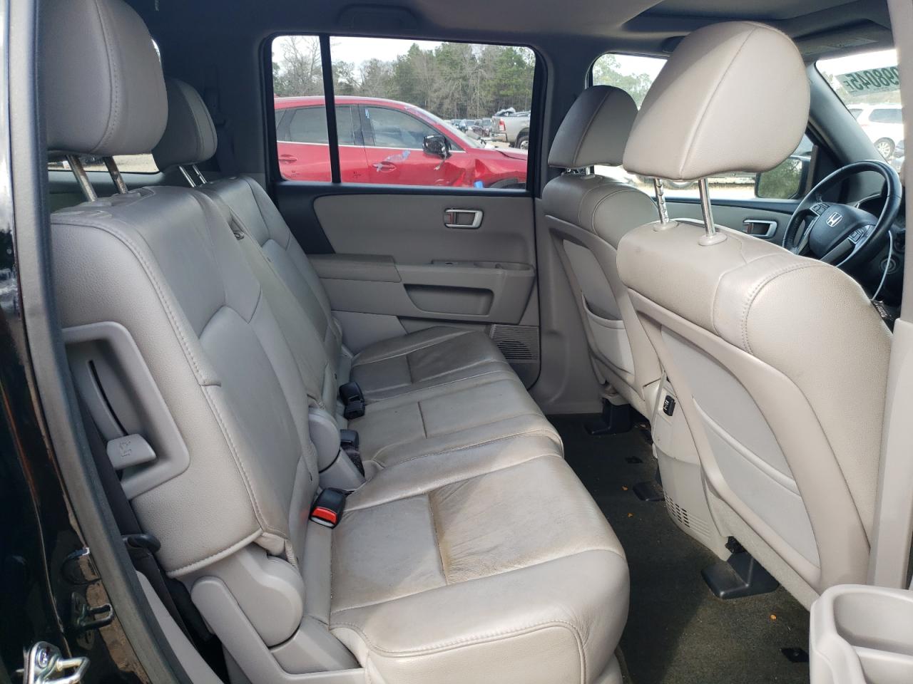 2015 Honda Pilot - Image 11