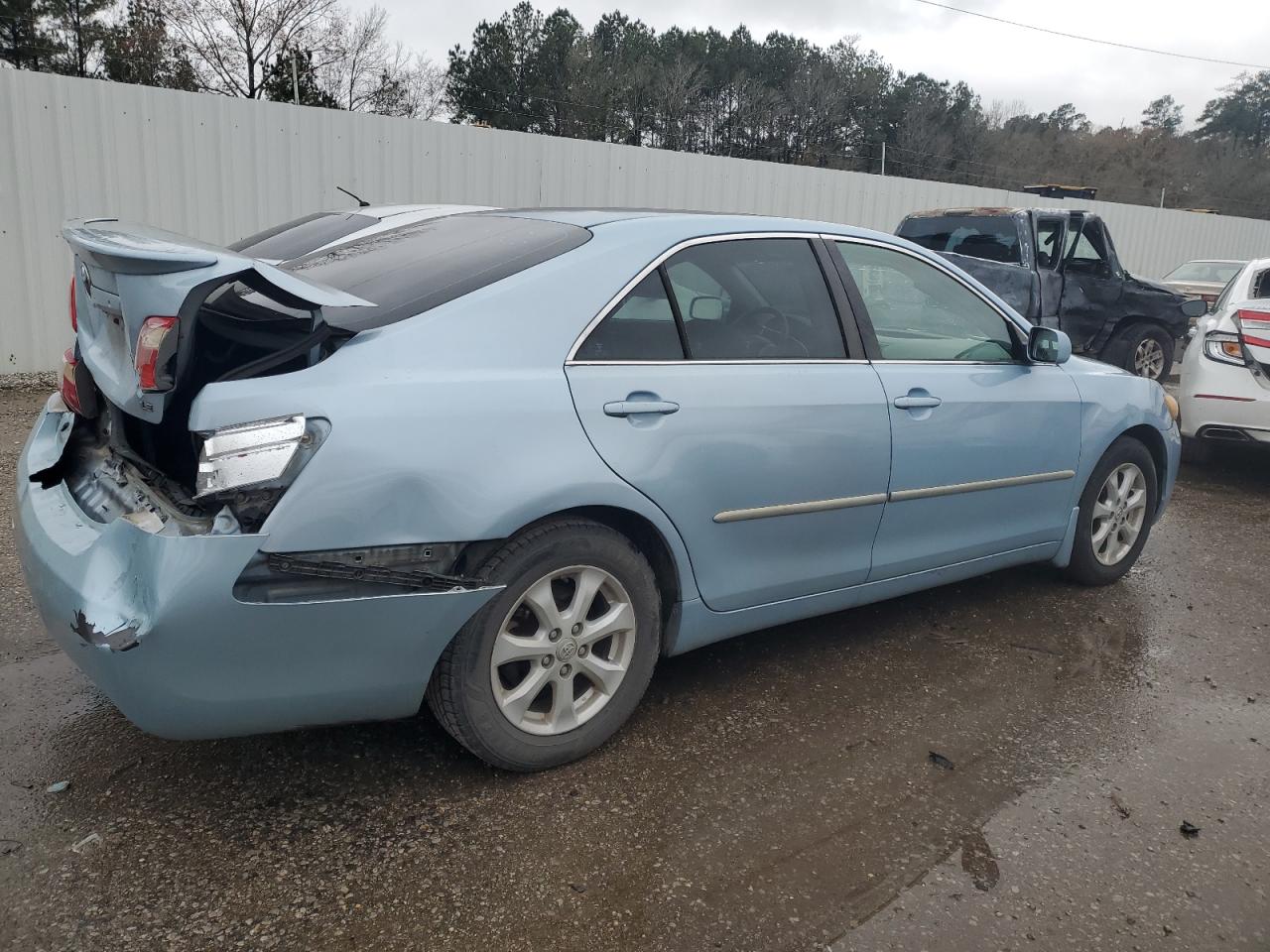 2009 Toyota Camry - Image 3