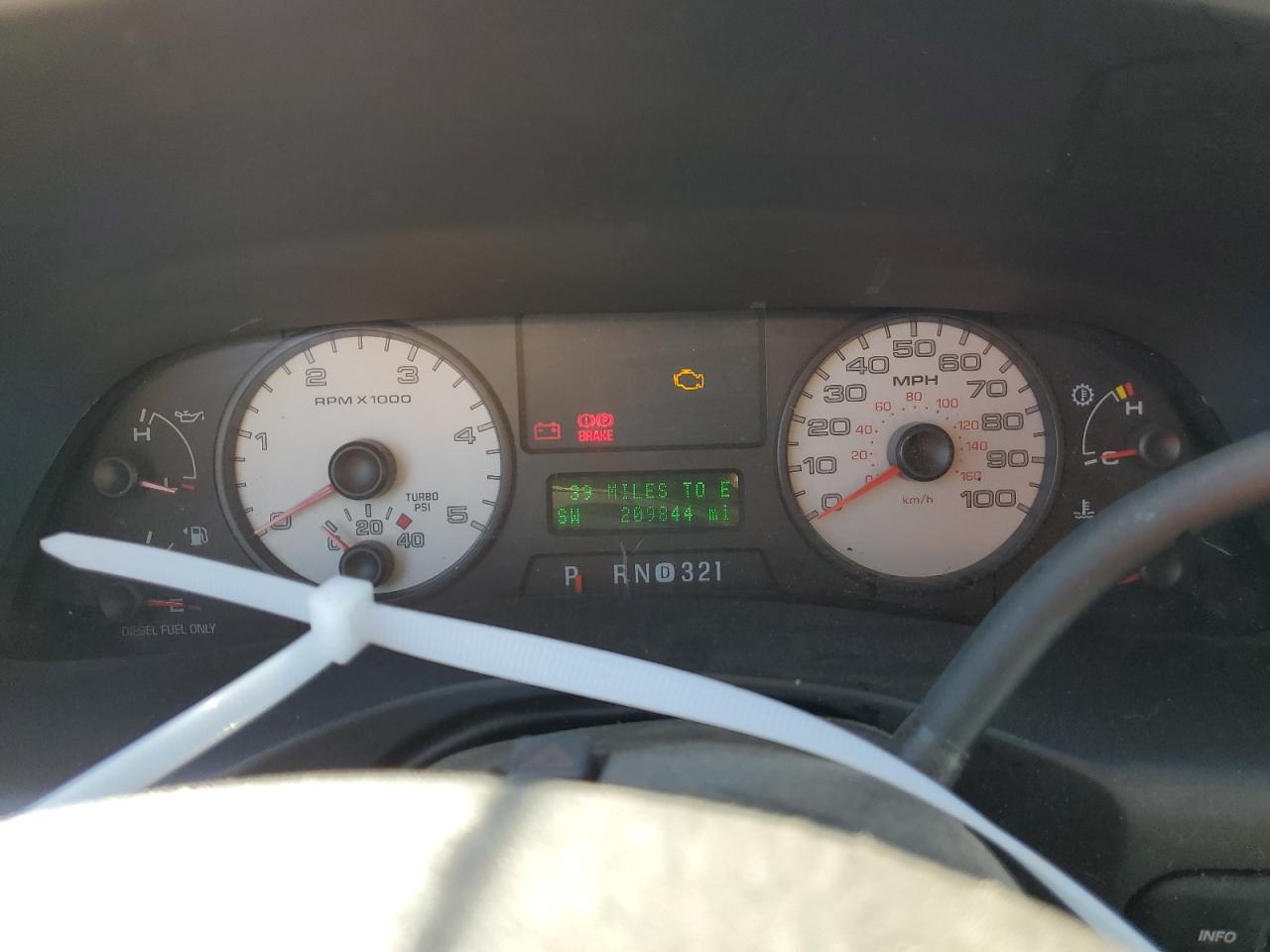 2006 Ford F250 - Image 9