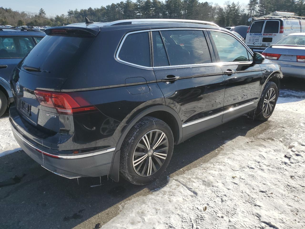 2019 Volkswagen Tiguan - Image 3