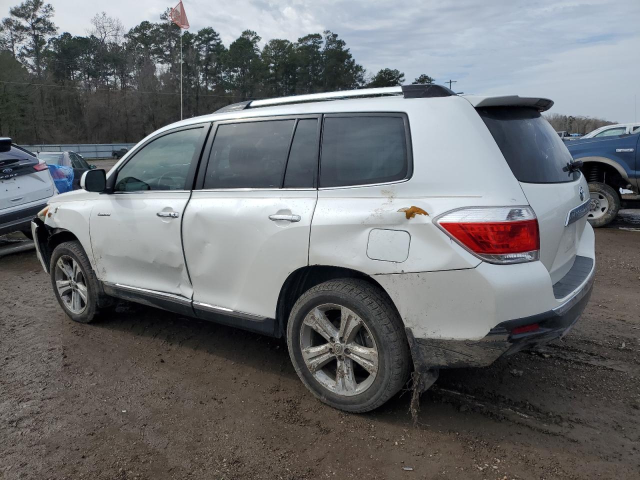 2012 Toyota Highlander - Image 2