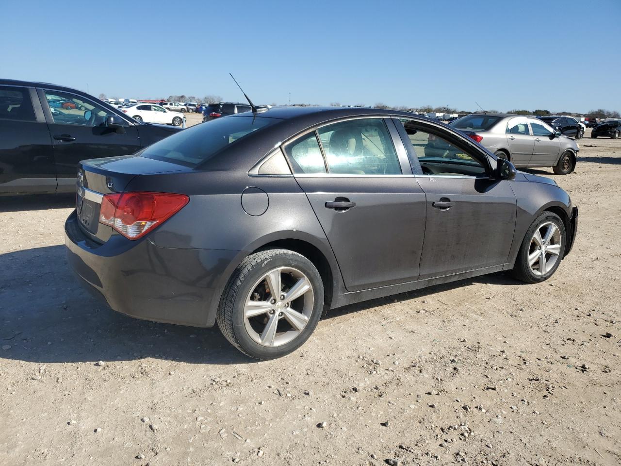 2014 Chevrolet Cruze - Image 3