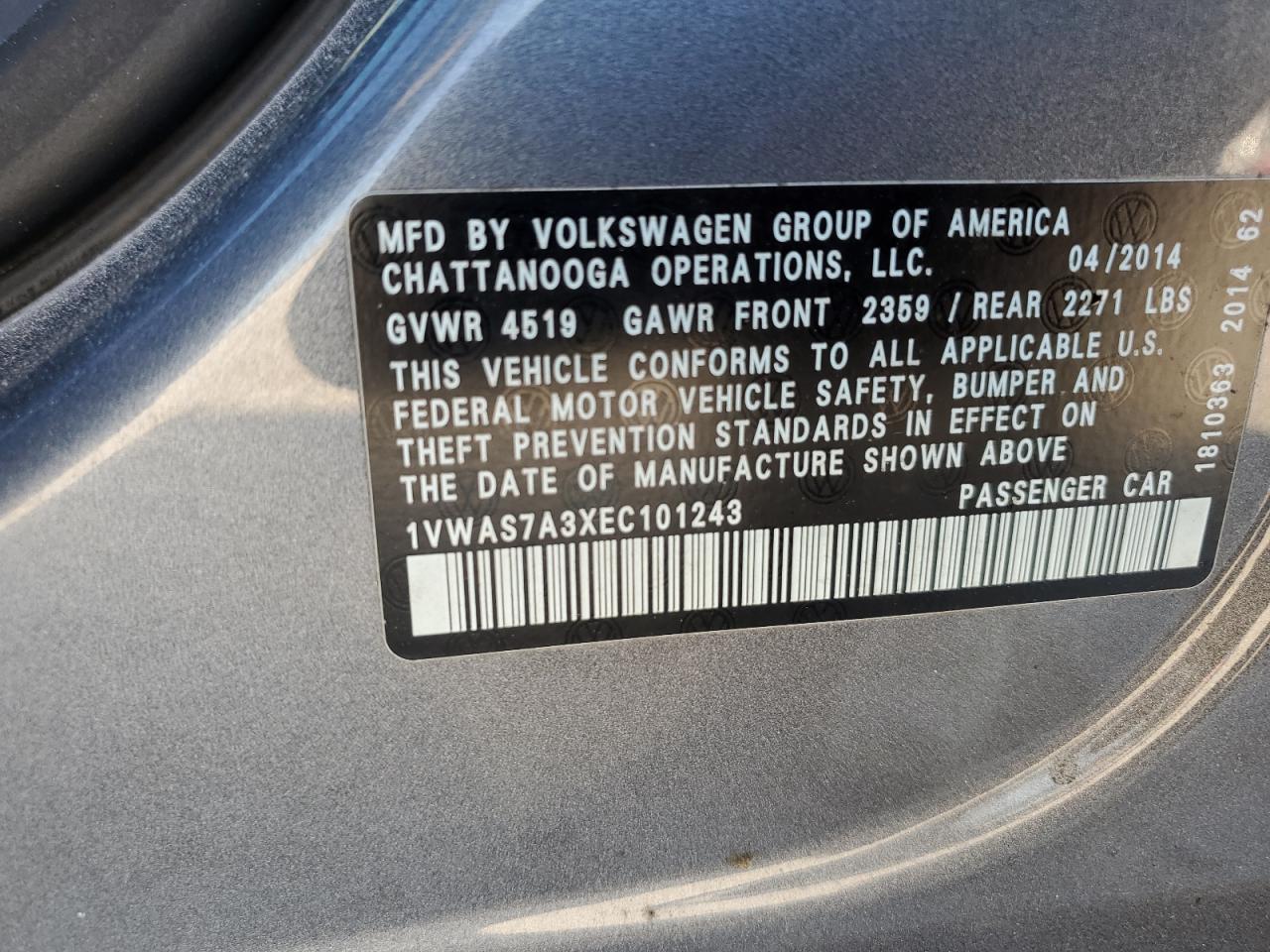 2014 Volkswagen Passat - Image 13