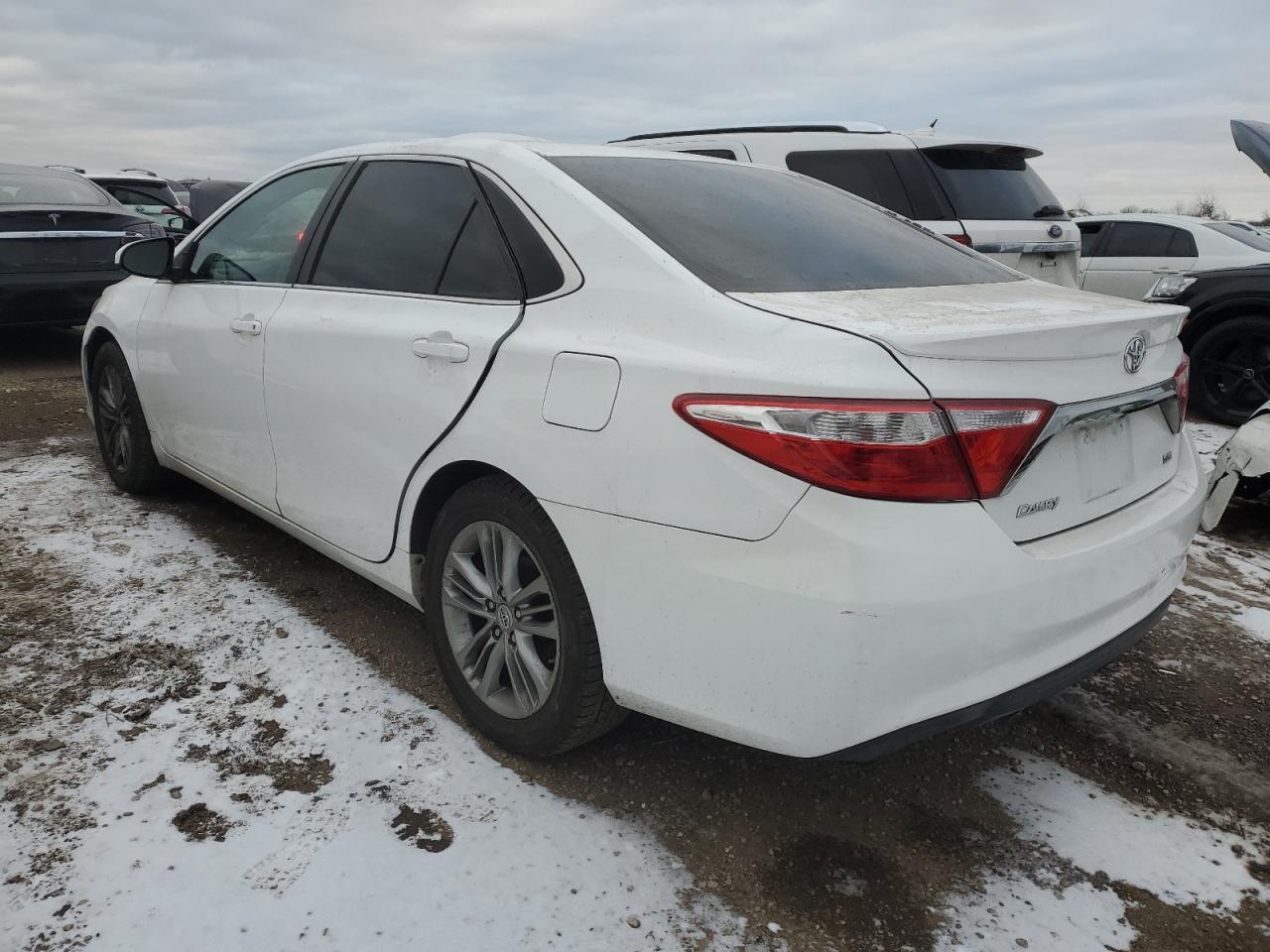 VIN 4T1BF1FK6GU148058 2016 TOYOTA CAMRY no.2