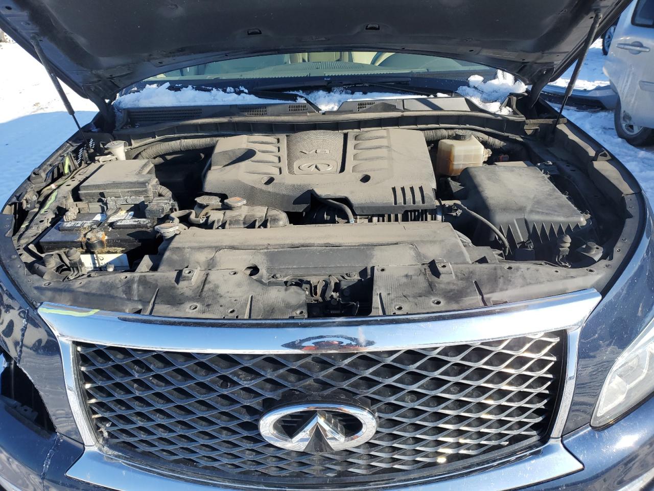 2015 Infiniti QX80 - Image 12