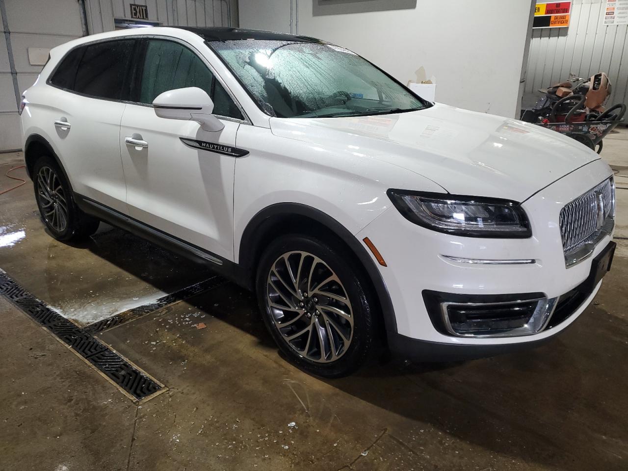 2020 Lincoln Nautilus - Image 4