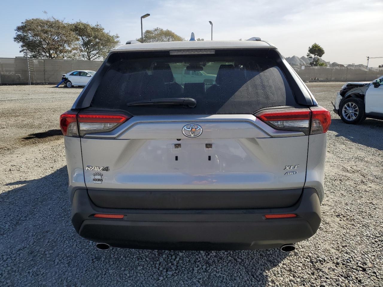 2019 Toyota RAV 4 - Image 6