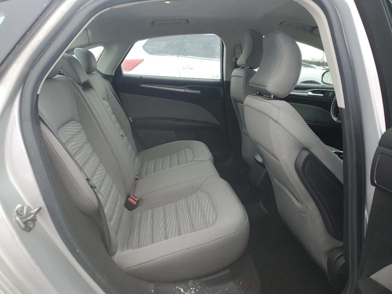 2016 Ford Fusion - Image 10