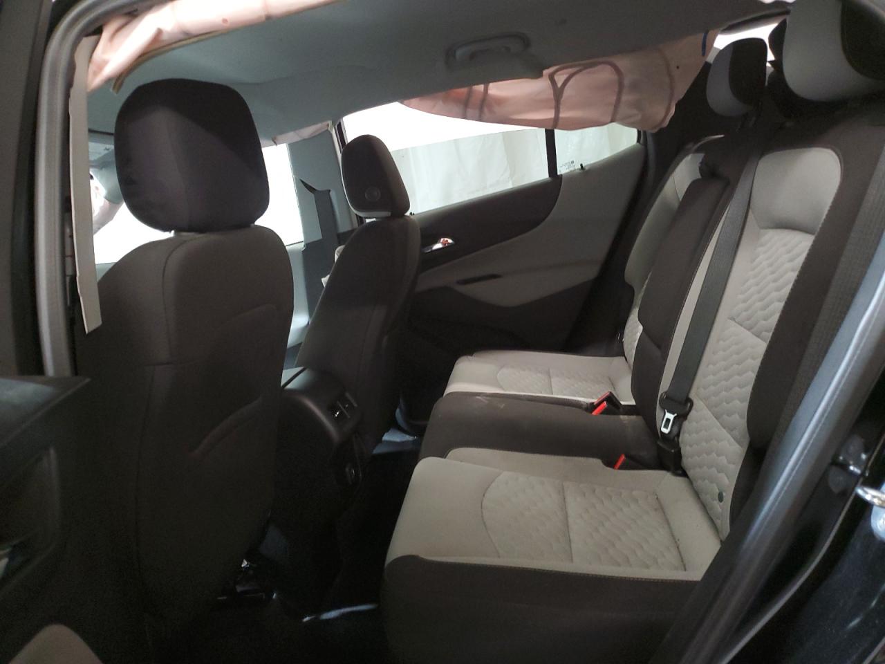 2020 Chevrolet Equinox - Image 11