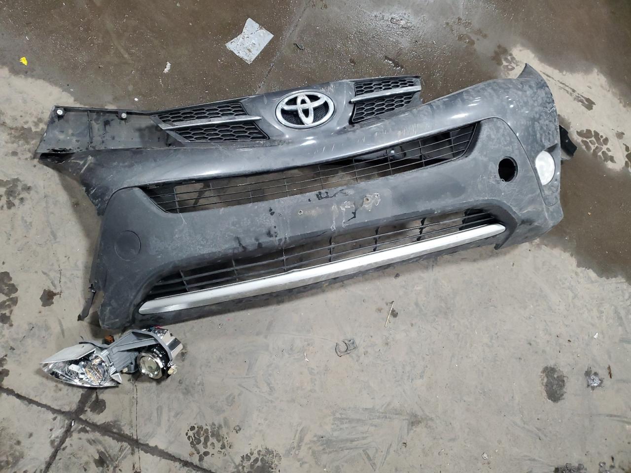 2014 Toyota RAV 4 - Image 14