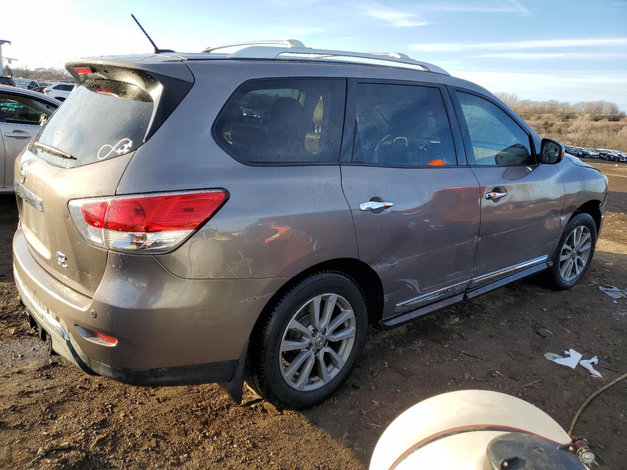 2014 Nissan Pathfinder - Image 3