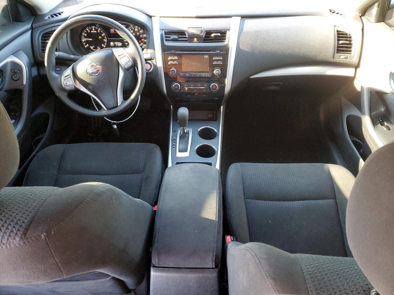 2015 Nissan Altima - Image 8