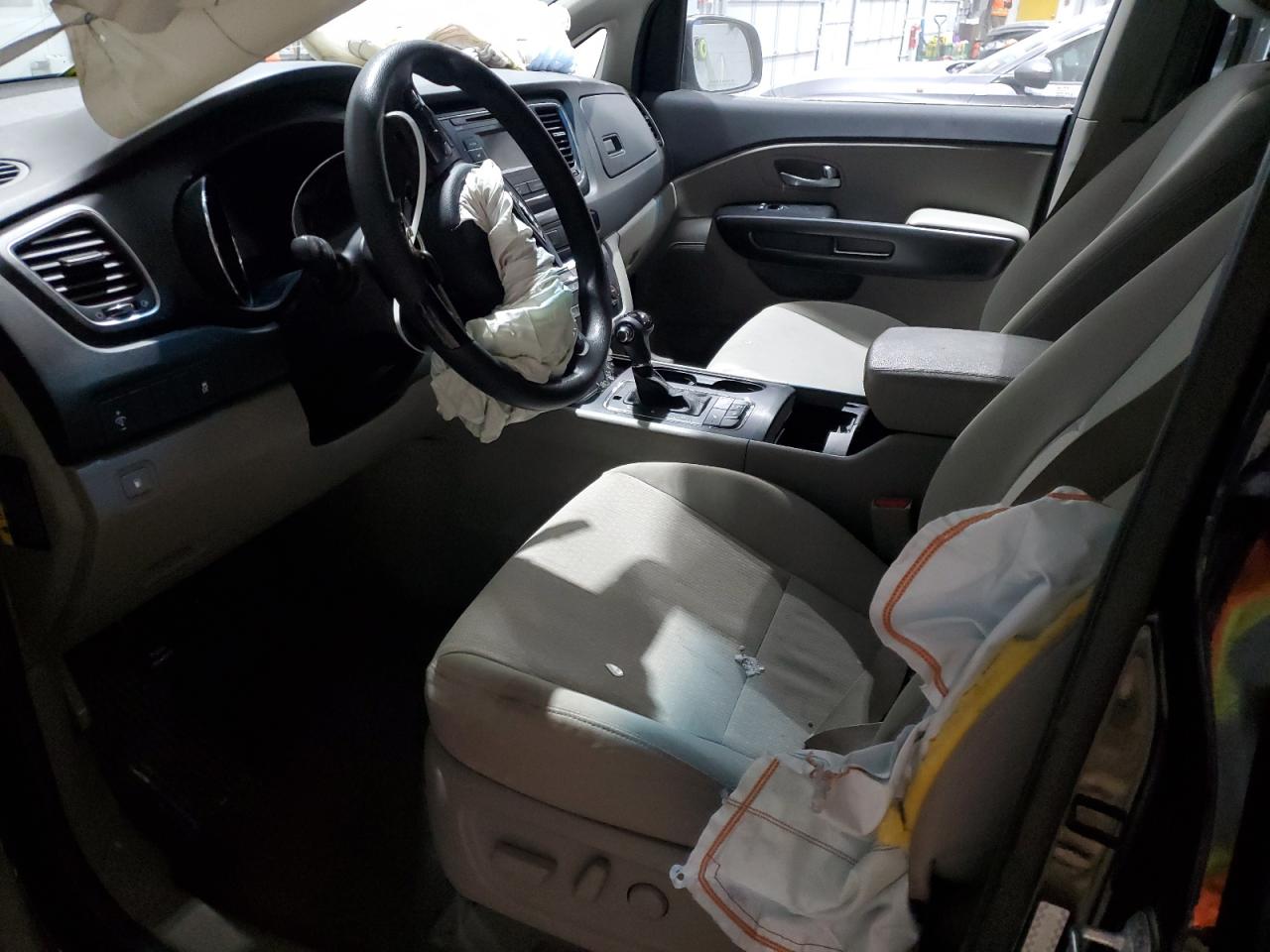 2016 Kia Sedona - Image 7