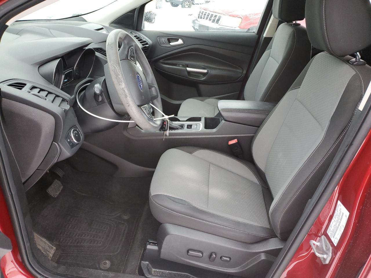 1FMCU0GDXHUC08929 FORD ESCAPE 2017