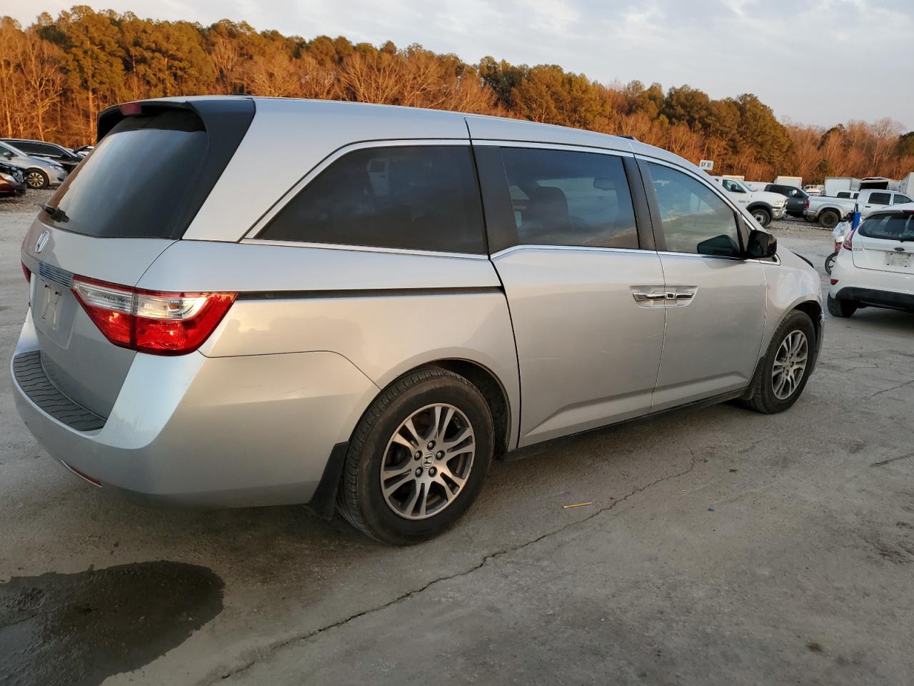 2012 Honda Odyssey - Image 3