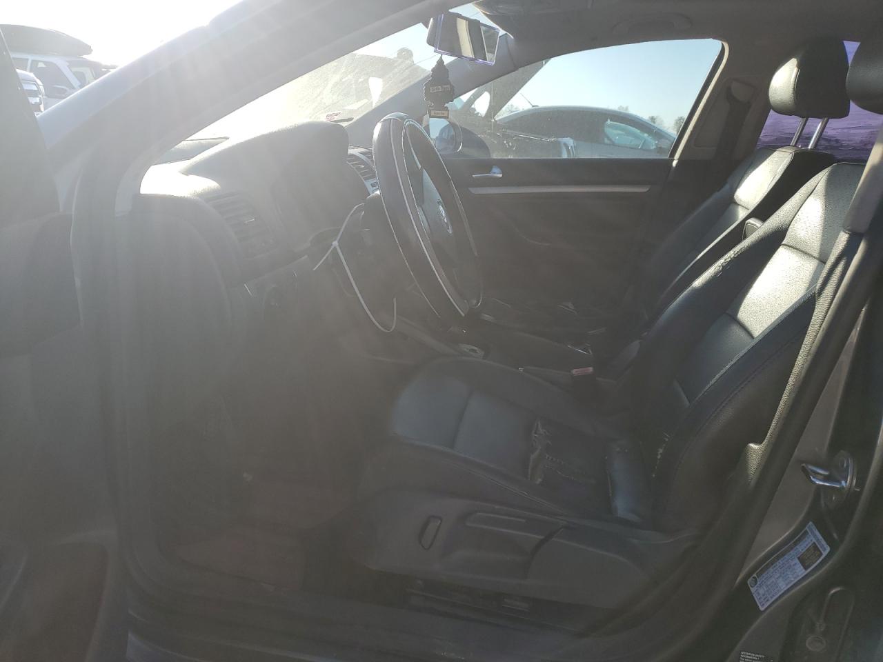 2007 Volkswagen Jetta - Image 7