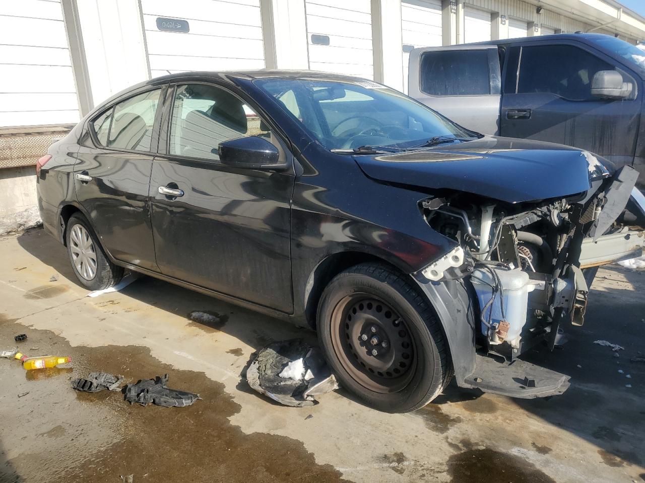2016 Nissan Versa - Image 4