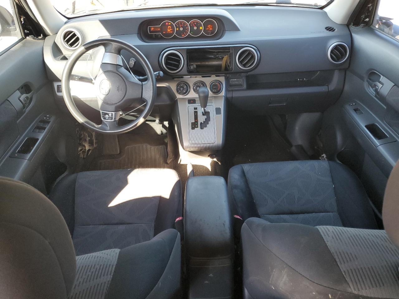 2011 Scion xB - Image 8