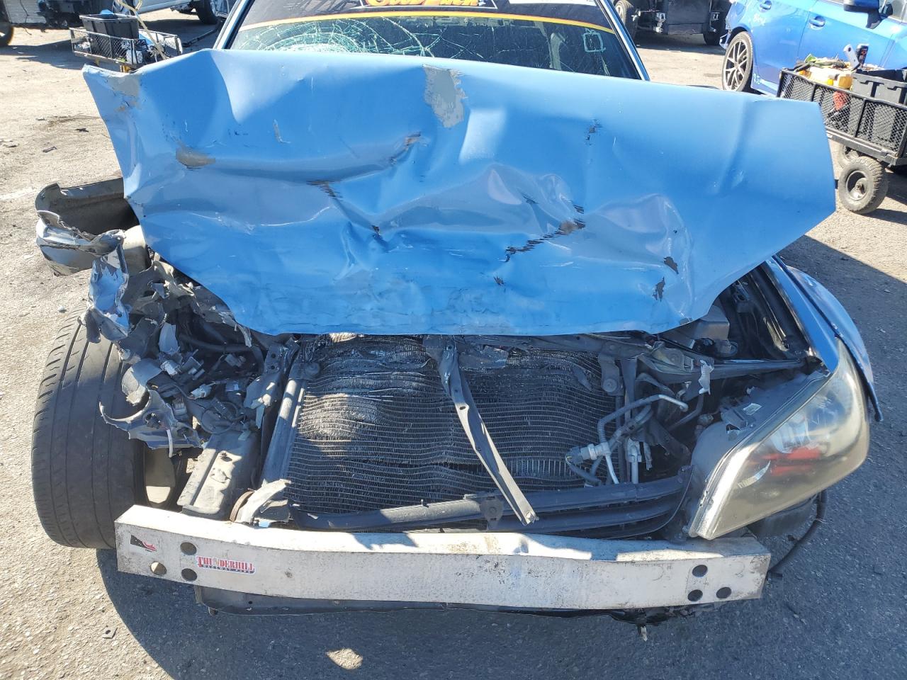 2003 Lexus IS - Image 13