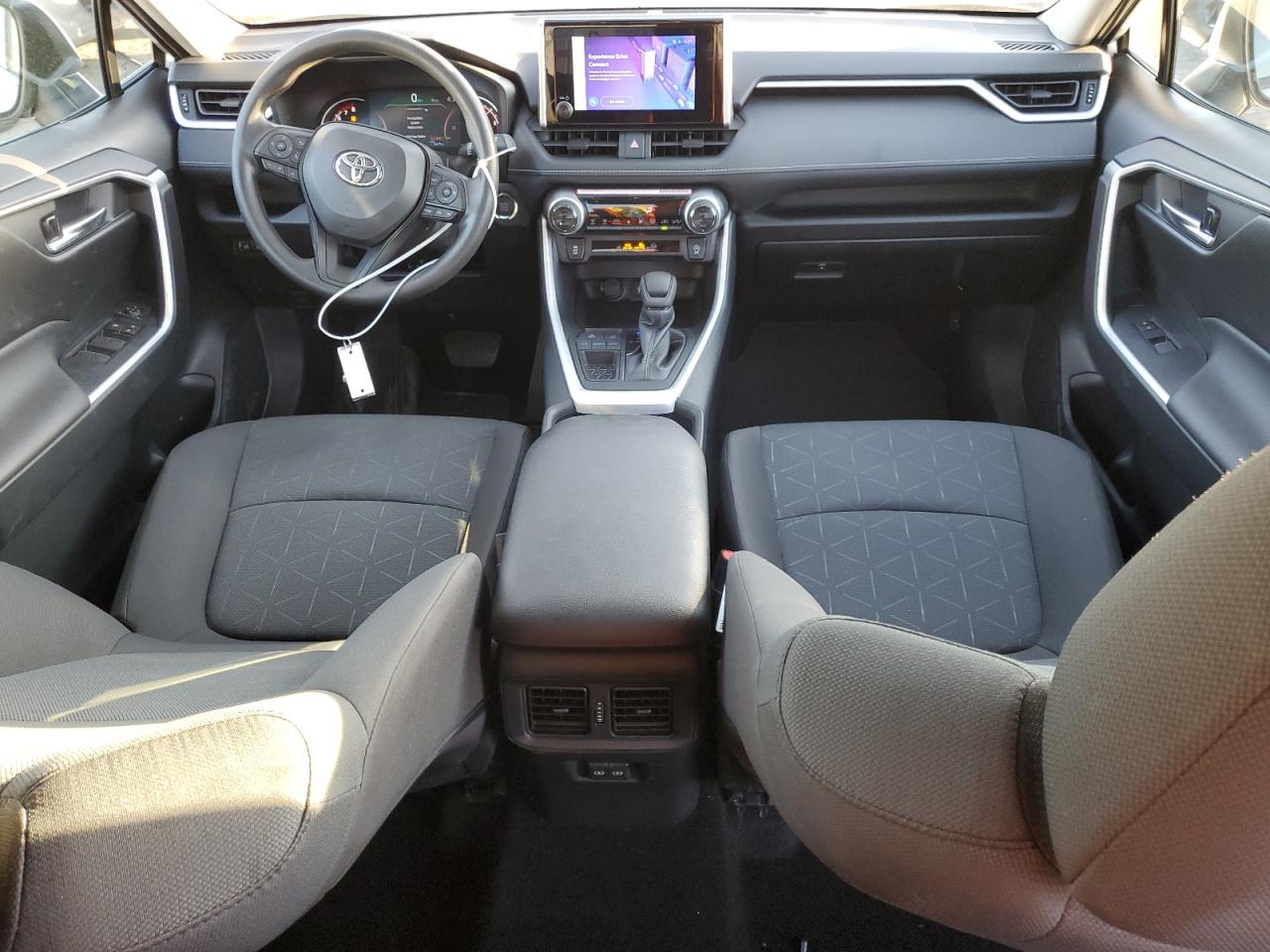 2024 Toyota RAV 4 - Image 8