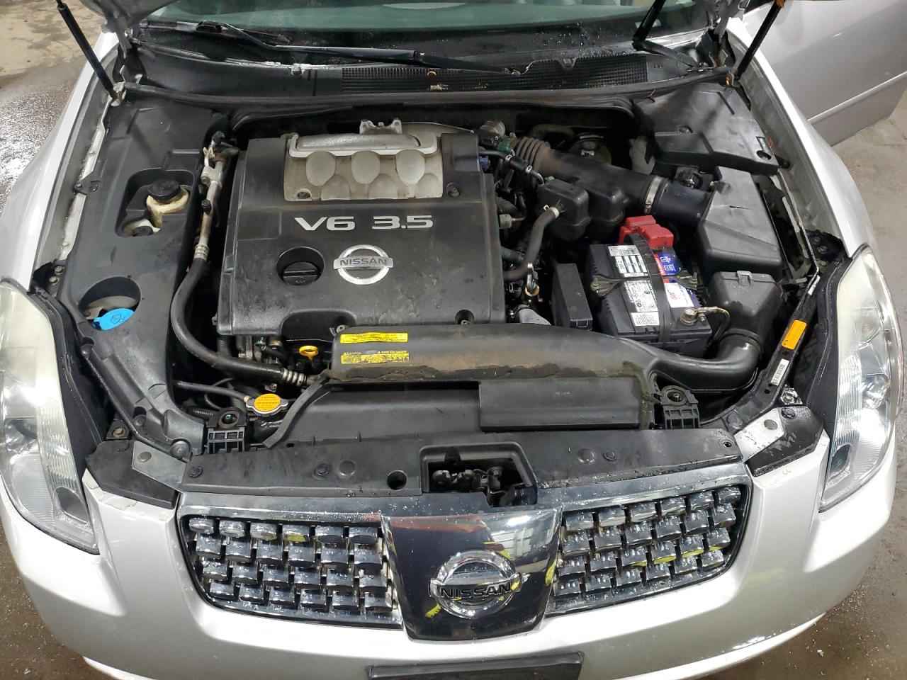 2004 Nissan Maxima - Image 11