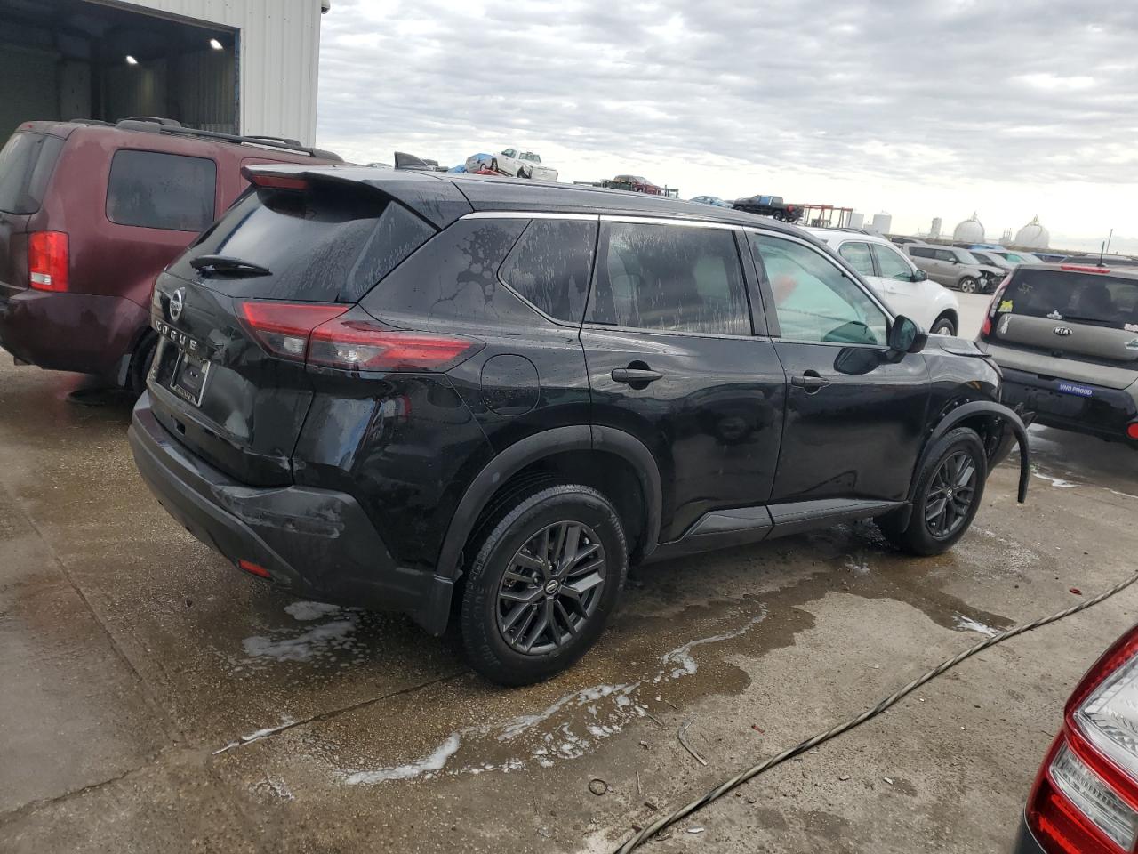 2021 Nissan Rogue - Image 3