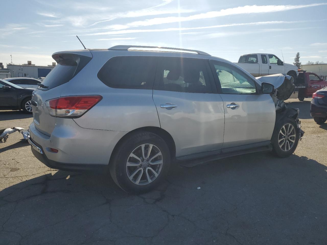 2013 Nissan Pathfinder - Image 3