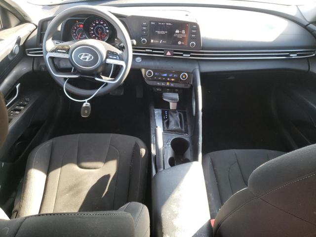  HYUNDAI ELANTRA 2022 Красный