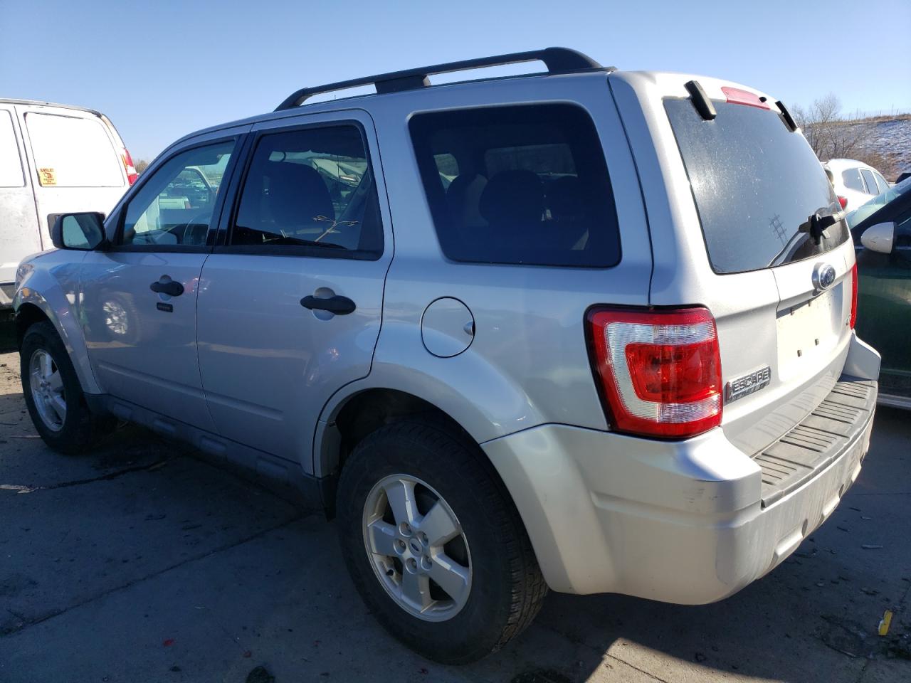 2009 Ford Escape - Image 2