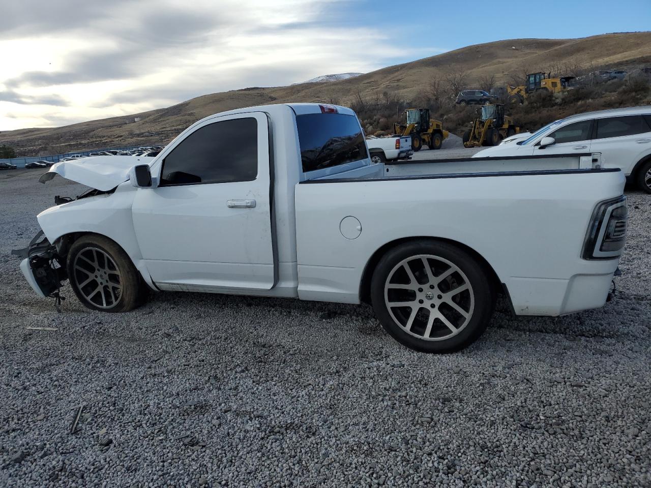 2014 RAM 1500 - Image 2