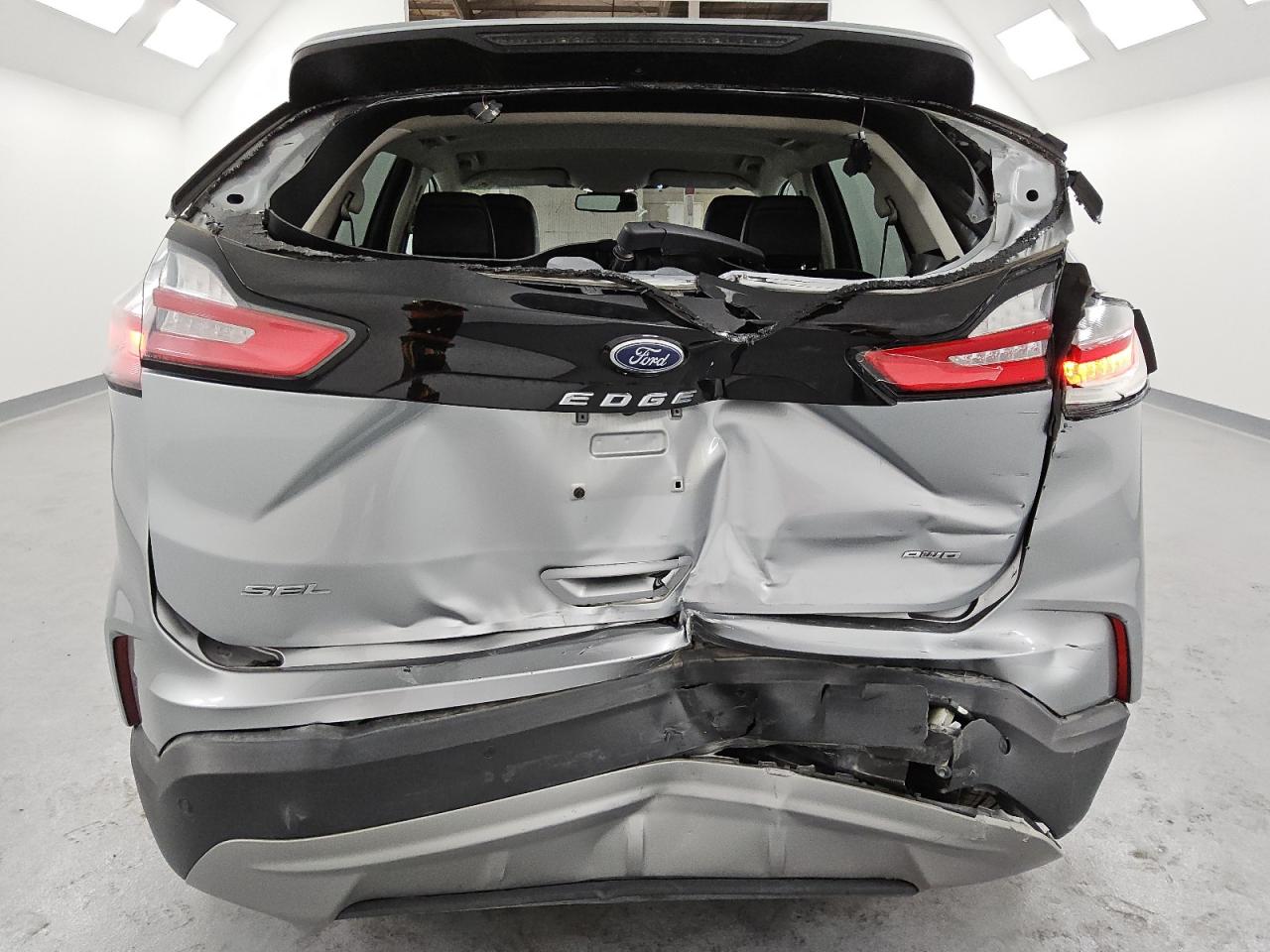 2023 Ford Edge - Image 6