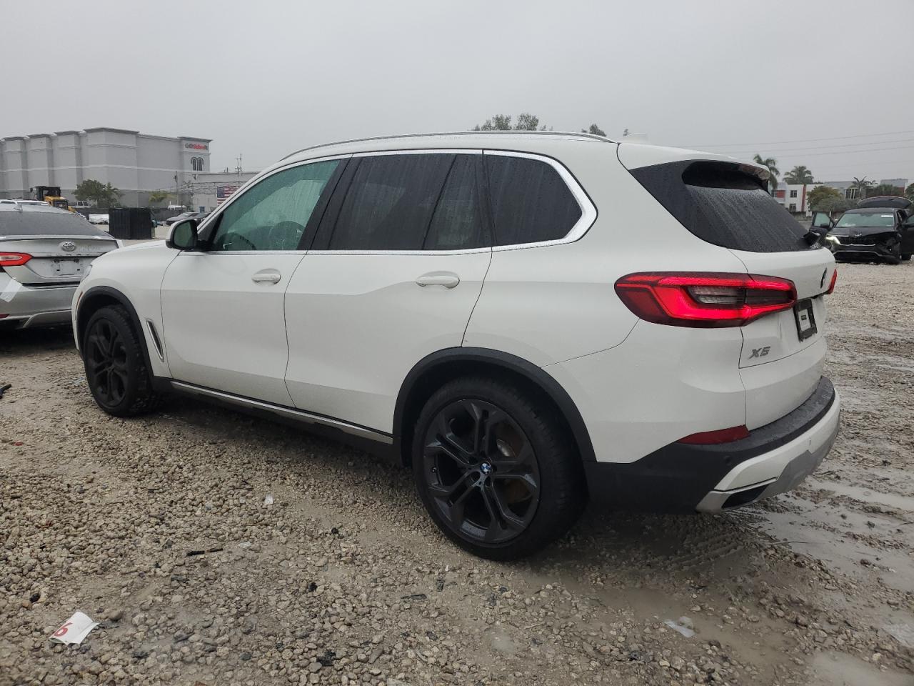 2019 BMW X5 - Image 2