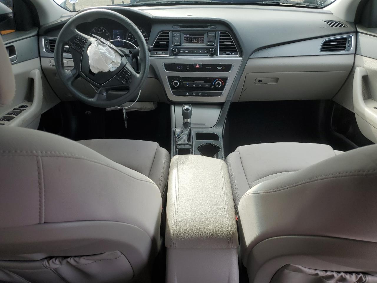 2017 Hyundai Sonata - Image 8
