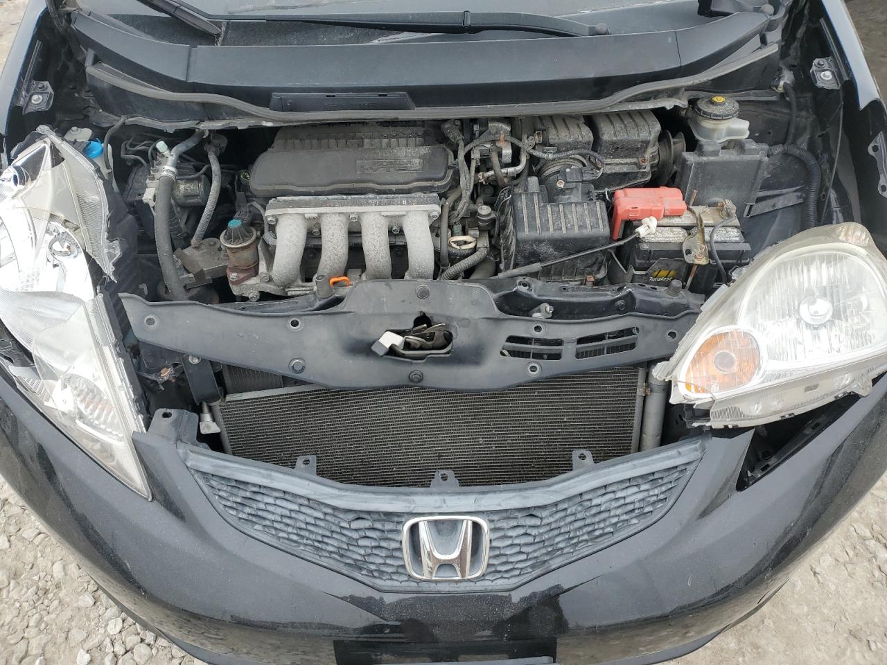 2011 Honda Fit - Image 13