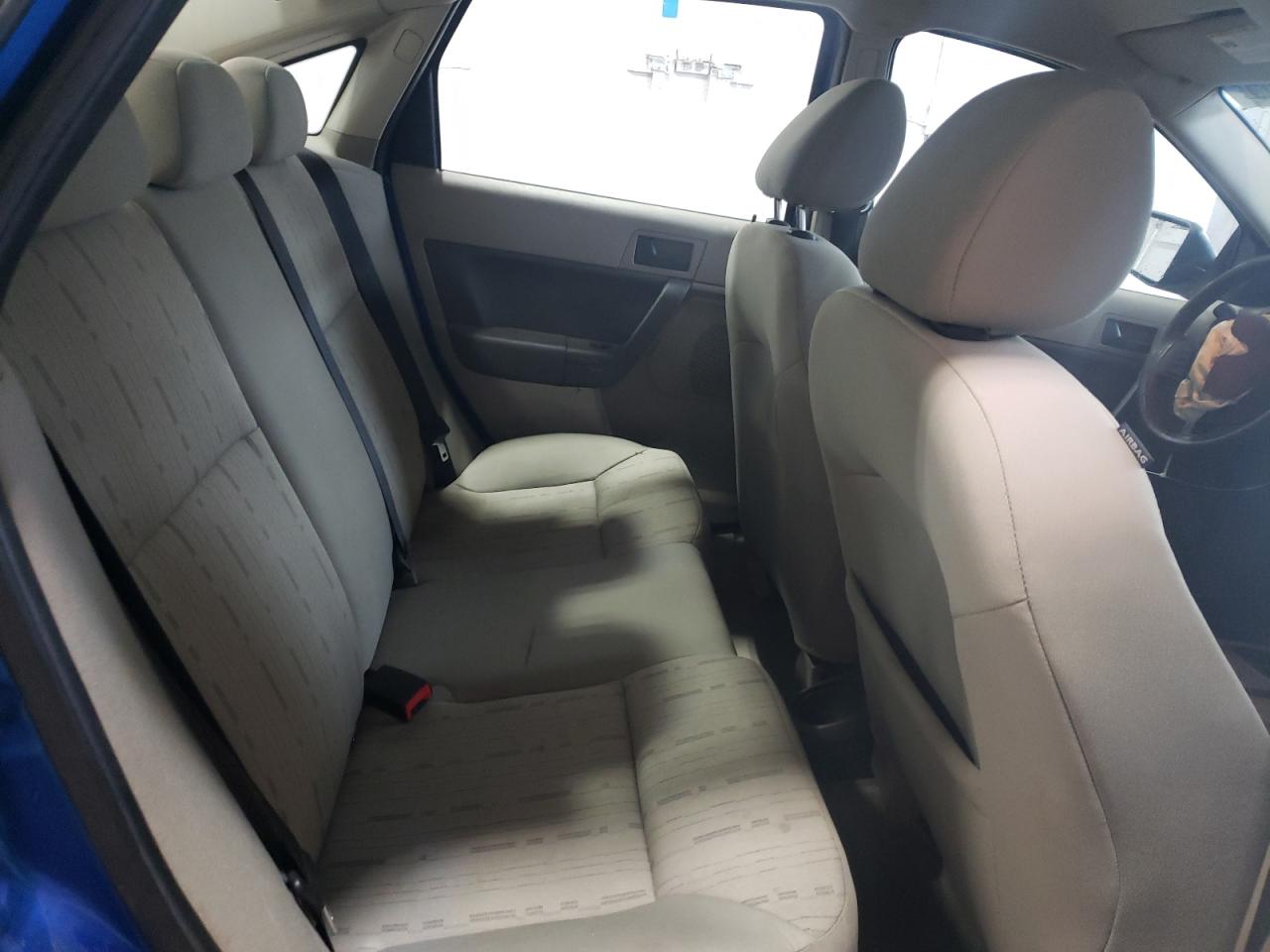 2010 Ford Focus - Image 10