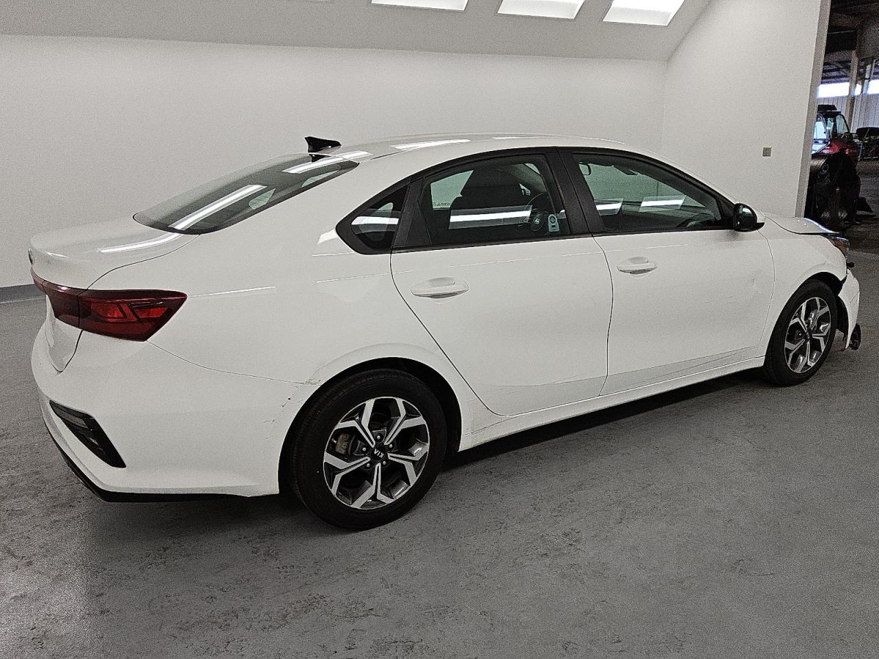 2021 Kia Forte - Image 3