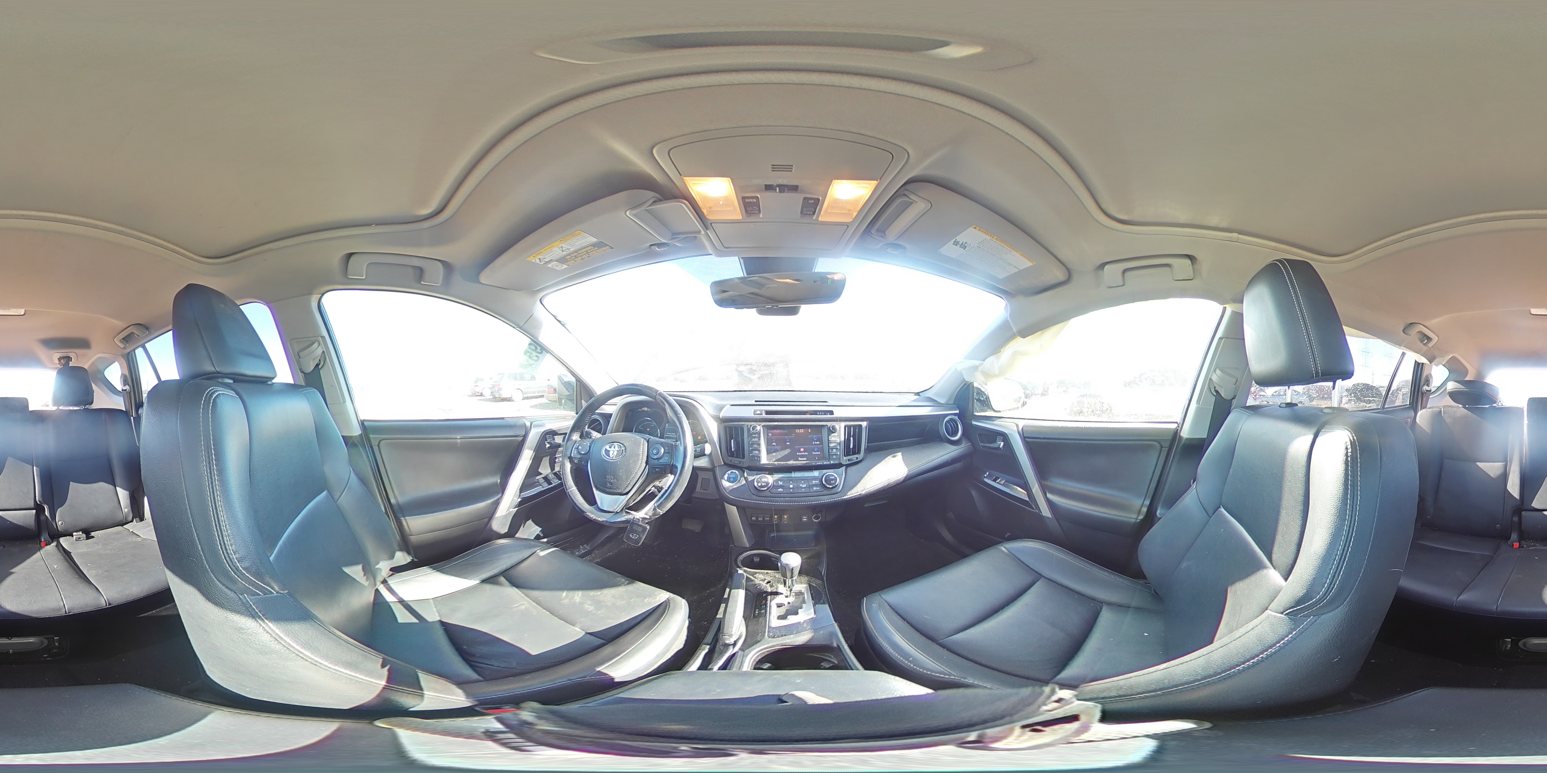 2017 Toyota RAV 4 - Image 12