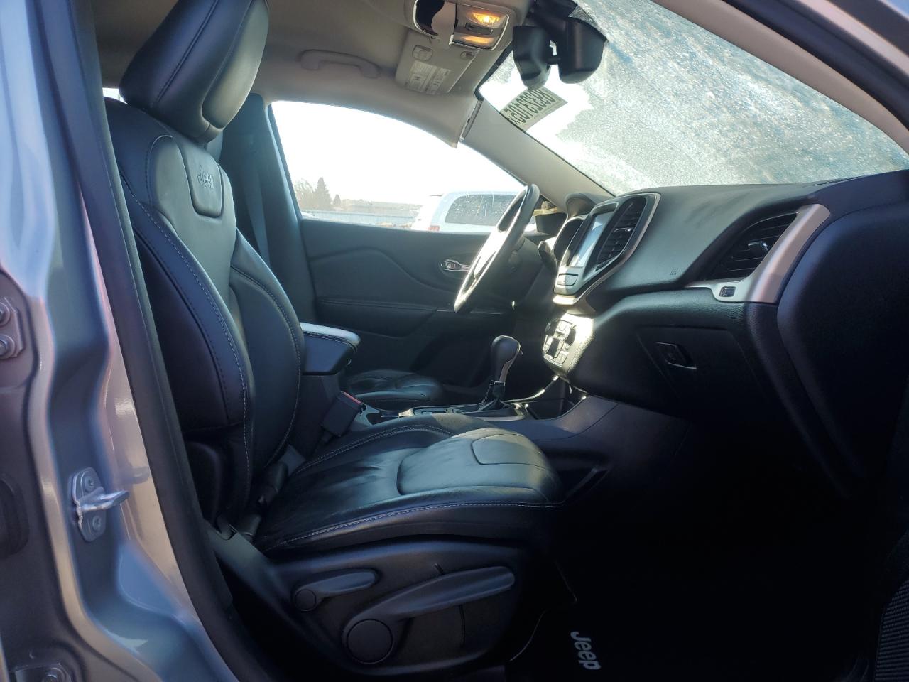 2016 Jeep Grand Cherokee - Image 7