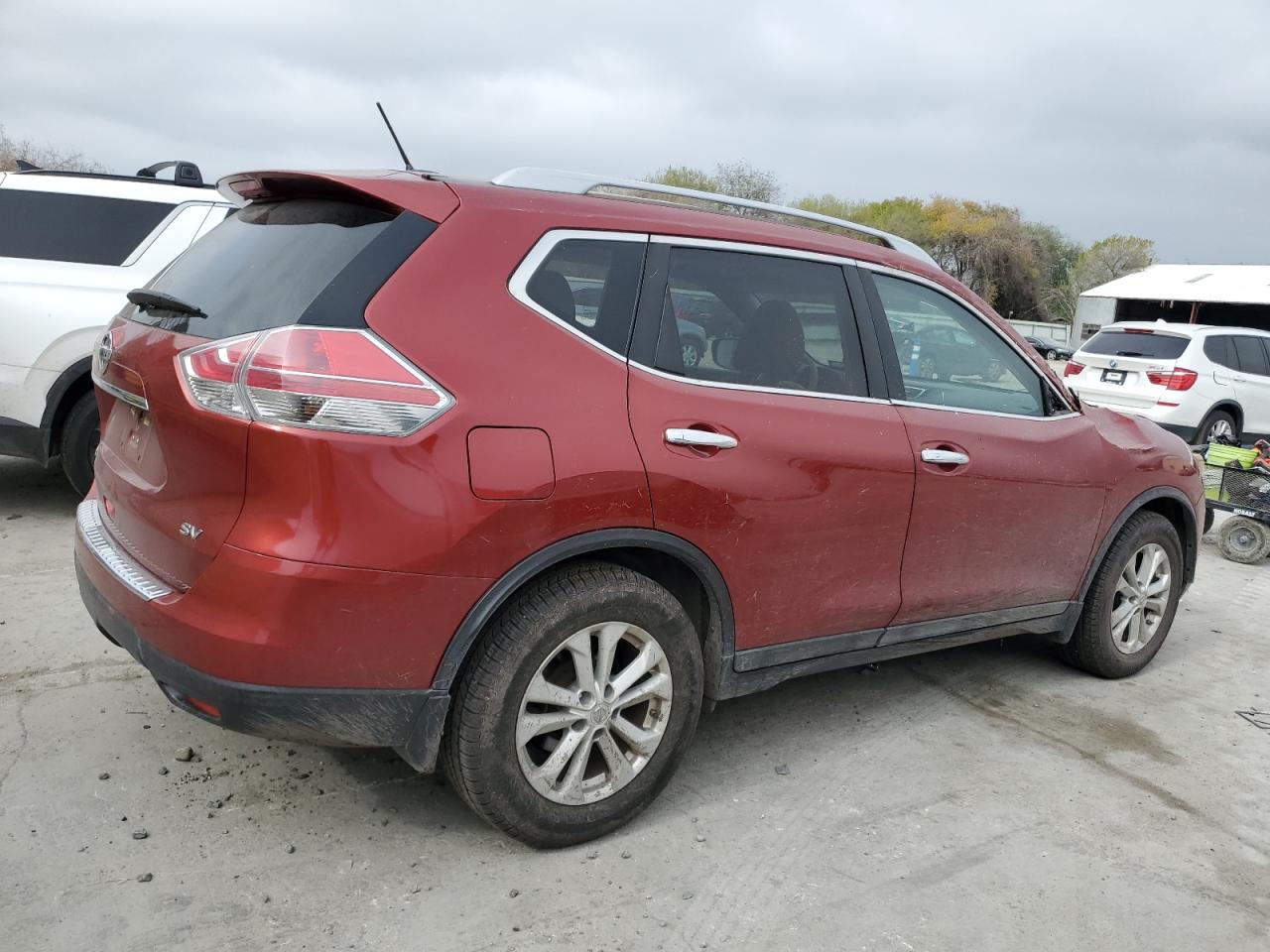 2015 Nissan Rogue - Image 3