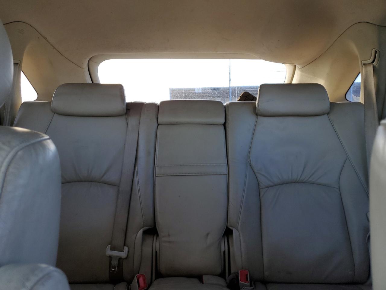 2005 Lexus RX - Image 10