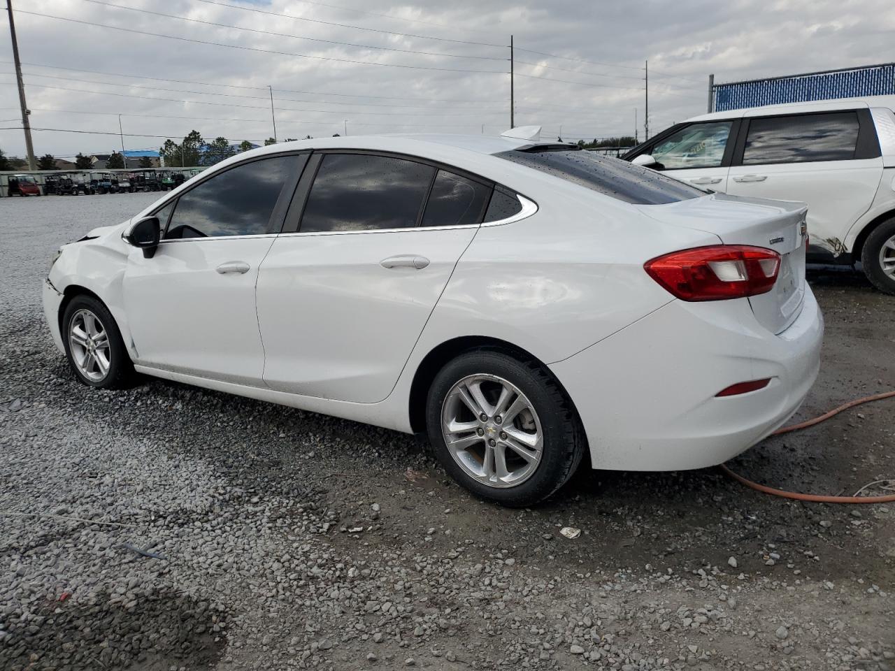 2017 Chevrolet Cruze - Image 2